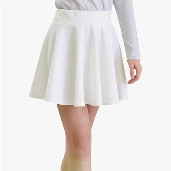 Casual Flared Mini Skirt - Picture 2 of 8